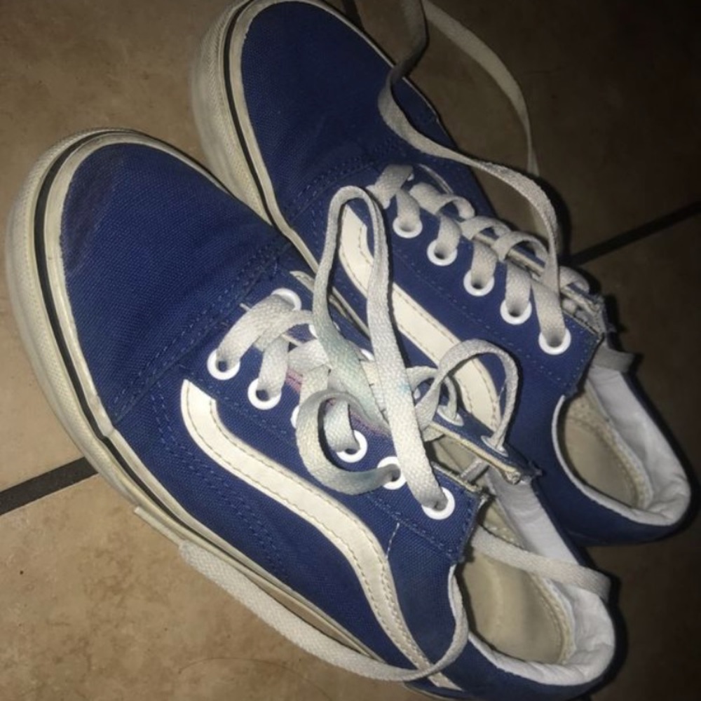 Blue vanes
